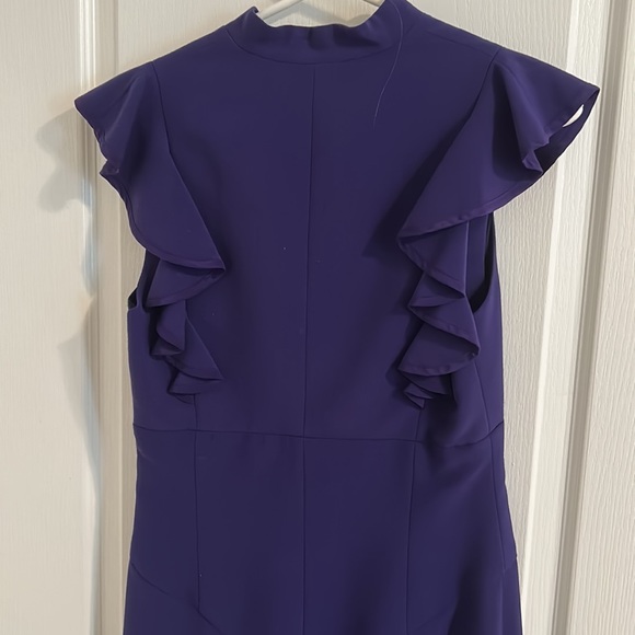 Black Halo Keyhole ruffle sleeve dress - Picture 5 of 7